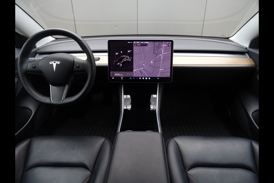 Tesla Model 3 Standard RWD Plus 60 kWh * LEER * PANORAMADAK !!