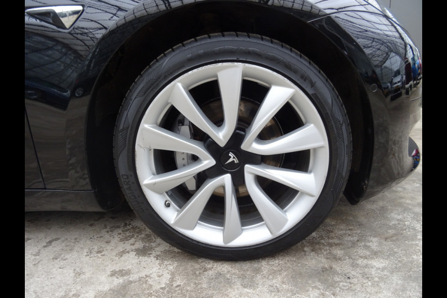 Tesla Model 3 Standard RWD Plus 60 kWh * LEER * PANORAMADAK !!