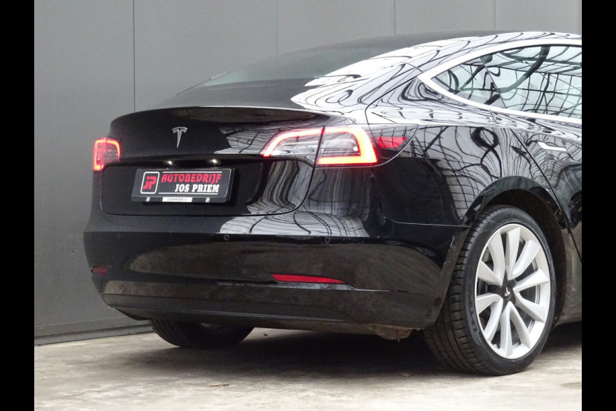 Tesla Model 3 Standard RWD Plus 60 kWh * LEER * PANORAMADAK !!