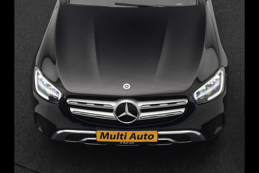 Mercedes-Benz GLC 300e 4MATIC Premium Plug In Hybrid 320pk Dealer O.H. PHEV | Trekhaak Af Fabriek | Panodak | Camera | Lederen Sportstoelen Verwarmd | Sfeerverlichting | Apple Carplay | Sidesteps | Navigatie | DAB |