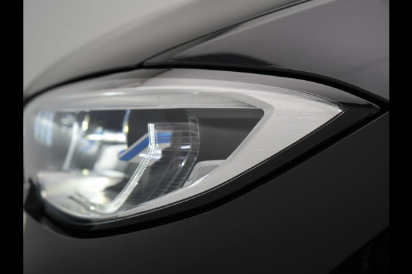 BMW 3 Serie Touring 330e M Sport Plug In Hybrid 293pk Dealer O.H. PHEV | Trekhaak Af Fabriek | Panodak | Head Up | Adaptive Cruise | 360 Camera | Laser LED | Lederen Sportstoelen Memory & Verwarmd | Apple Carplay | Sfeerverlichting | 19"L.M |