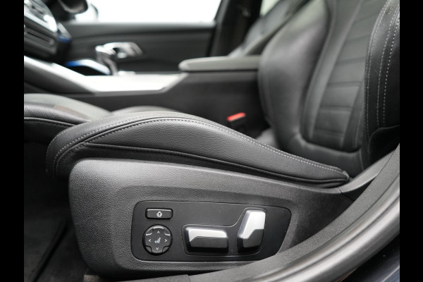 BMW 3 Serie Touring 330e M Sport Plug In Hybrid 293pk Dealer O.H. PHEV | Trekhaak Af Fabriek | Panodak | Head Up | Adaptive Cruise | 360 Camera | Laser LED | Lederen Sportstoelen Memory & Verwarmd | Apple Carplay | Sfeerverlichting | 19"L.M |