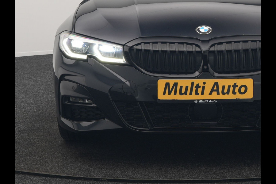 BMW 3 Serie Touring 330e M Sport Plug In Hybrid 293pk Dealer O.H. PHEV | Trekhaak Af Fabriek | Panodak | Head Up | Adaptive Cruise | 360 Camera | Laser LED | Lederen Sportstoelen Memory & Verwarmd | Apple Carplay | Sfeerverlichting | 19"L.M |