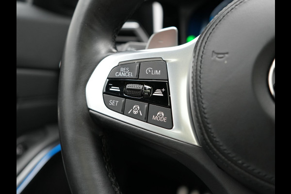 BMW 3 Serie Touring 330e M Sport Plug In Hybrid 293pk Dealer O.H. PHEV | Trekhaak Af Fabriek | Panodak | Head Up | Adaptive Cruise | 360 Camera | Laser LED | Lederen Sportstoelen Memory & Verwarmd | Apple Carplay | Sfeerverlichting | 19"L.M |