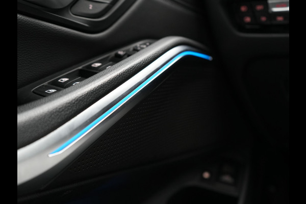 BMW 3 Serie Touring 330e M Sport Plug In Hybrid 293pk Dealer O.H. PHEV | Trekhaak Af Fabriek | Panodak | Head Up | Adaptive Cruise | 360 Camera | Laser LED | Lederen Sportstoelen Memory & Verwarmd | Apple Carplay | Sfeerverlichting | 19"L.M |