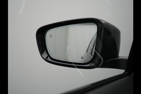 BMW 3 Serie Touring 330e M Sport Plug In Hybrid 293pk Dealer O.H. PHEV | Trekhaak Af Fabriek | Panodak | Head Up | Adaptive Cruise | 360 Camera | Laser LED | Lederen Sportstoelen Memory & Verwarmd | Apple Carplay | Sfeerverlichting | 19"L.M |