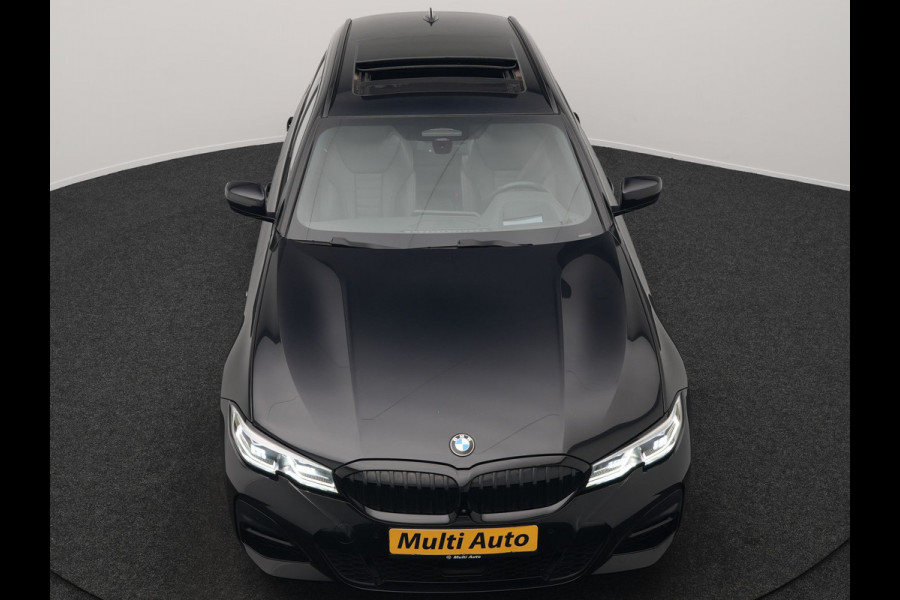 BMW 3 Serie Touring 330e M Sport Plug In Hybrid 293pk Dealer O.H. PHEV | Trekhaak Af Fabriek | Panodak | Head Up | Adaptive Cruise | 360 Camera | Laser LED | Lederen Sportstoelen Memory & Verwarmd | Apple Carplay | Sfeerverlichting | 19"L.M |