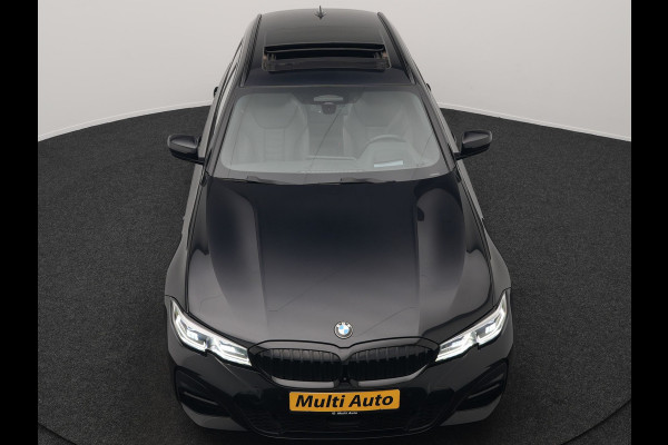 BMW 3 Serie Touring 330e M Sport Plug In Hybrid 293pk Dealer O.H. PHEV | Trekhaak Af Fabriek | Panodak | Head Up | Adaptive Cruise | 360 Camera | Laser LED | Lederen Sportstoelen Memory & Verwarmd | Apple Carplay | Sfeerverlichting | 19"L.M |