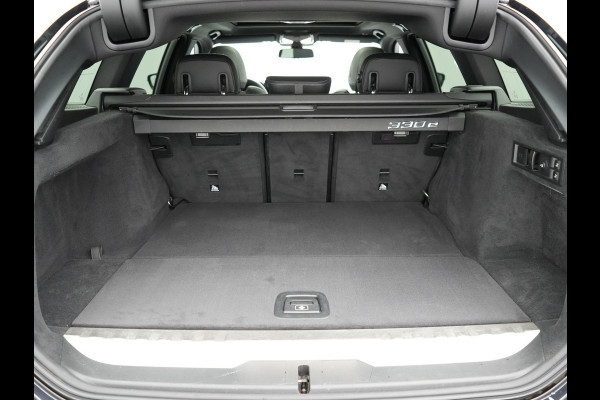 BMW 3 Serie Touring 330e M Sport Plug In Hybrid 293pk Dealer O.H. PHEV | Trekhaak Af Fabriek | Panodak | Head Up | Adaptive Cruise | 360 Camera | Laser LED | Lederen Sportstoelen Memory & Verwarmd | Apple Carplay | Sfeerverlichting | 19"L.M |