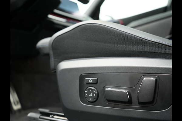 BMW X3 30e xDrive M Sport PRO Plug In Hybrid 299pk PHEV | Panodak | Trekhaak af Fabriek | Adaptive Cruise | 21"L.M | 360 Camera | Head Up | Harman Kardon | Lederen Sportstoelen Memory & Verwarmd |  Widescreen | Navigatie | DAB |