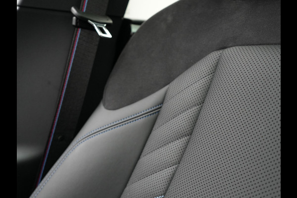 BMW X3 30e xDrive M Sport PRO Plug In Hybrid 299pk PHEV | Panodak | Trekhaak af Fabriek | Adaptive Cruise | 21"L.M | 360 Camera | Head Up | Harman Kardon | Lederen Sportstoelen Memory & Verwarmd |  Widescreen | Navigatie | DAB |