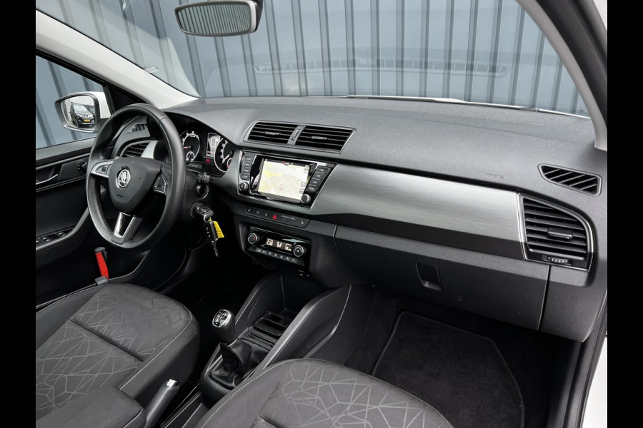 Škoda Fabia Combi 1.0 TSI 95Pk Clever | Panodak | Navi | DAB | Stoelverw. | Trekhaak | Prijs Rijklaar!!