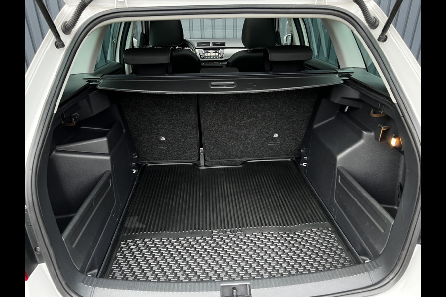 Škoda Fabia Combi 1.0 TSI 95Pk Clever | Panodak | Navi | DAB | Stoelverw. | Trekhaak | Prijs Rijklaar!!