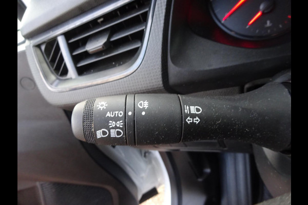 Renault Kangoo 1.3 TCe 100 Comfort L1 Benzine uitvoering AIRCO NAVI CRUISE