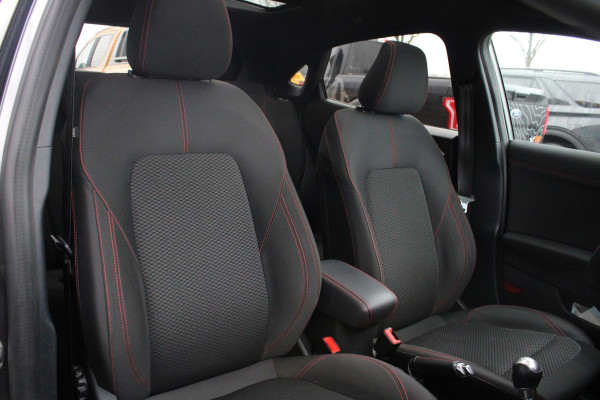 Ford Puma 1.0 EcoBoost Hybrid ST-Line X Tech-Edition | Trekhaak | Stoel + Stuurverwarming | Climate Control | Adaptive Cruise Control | Camera | Navigatie |