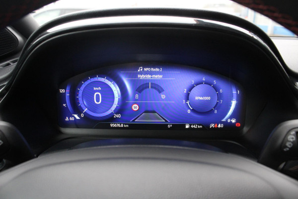 Ford Puma 1.0 EcoBoost Hybrid ST-Line X Tech-Edition | Trekhaak | Stoel + Stuurverwarming | Climate Control | Adaptive Cruise Control | Camera | Navigatie |