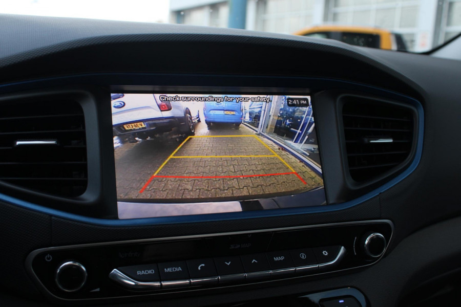 Hyundai IONIQ 1.6 GDi Premium | Stoelverwarming + Koeling | Electrische Stoelen Memory | Schuif/Kanteldak | Camera | Climate Control | Navigatie |