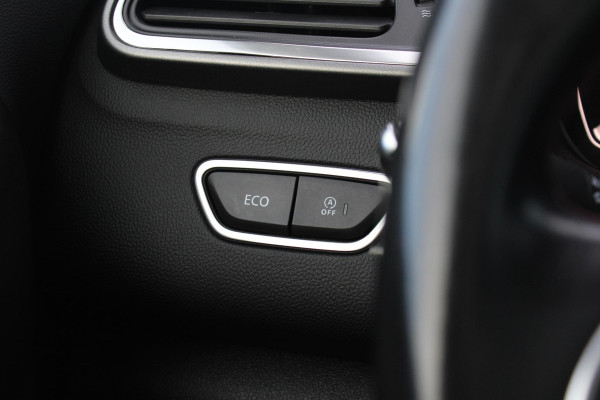 Renault Kadjar 1.3 TCe Black Edition | Automaat | Trekhaak 1500KG | BOSE | Stoelverwarming | Panorama Dak | Navigatie | Cruise Control | Climate Control | Camera |