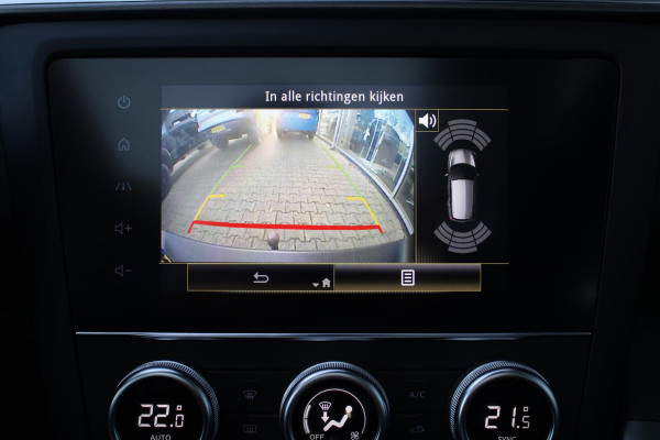 Renault Kadjar 1.3 TCe Black Edition | Automaat | Trekhaak 1500KG | BOSE | Stoelverwarming | Panorama Dak | Navigatie | Cruise Control | Climate Control | Camera |