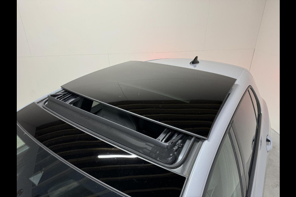 Volkswagen Golf 1.5 eTSI R-Line Pano Harman/Kardon Sfeer NAP