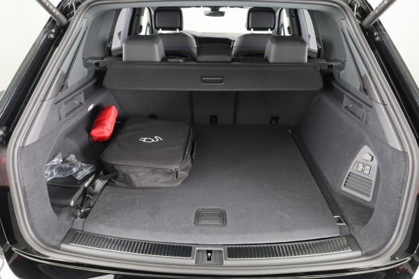 Volkswagen Touareg R 3.0 eHybid 340 kW / 462 pk SUV 8 vesn. Tiptonic Volkswagen Touareg R 3.0 TSI 340 kW / 462 pk SUV 8 vesn. Tiptronic