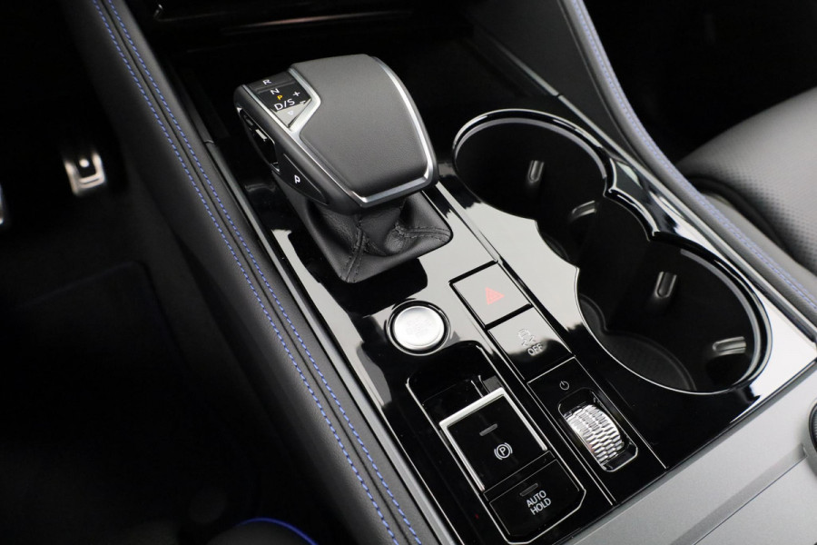 Volkswagen Touareg R 3.0 eHybid 340 kW / 462 pk SUV 8 vesn. Tiptonic Volkswagen Touareg R 3.0 TSI 340 kW / 462 pk SUV 8 vesn. Tiptronic