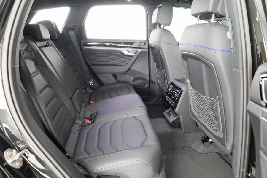 Volkswagen Touareg R 3.0 eHybid 340 kW / 462 pk SUV 8 vesn. Tiptonic Volkswagen Touareg R 3.0 TSI 340 kW / 462 pk SUV 8 vesn. Tiptronic