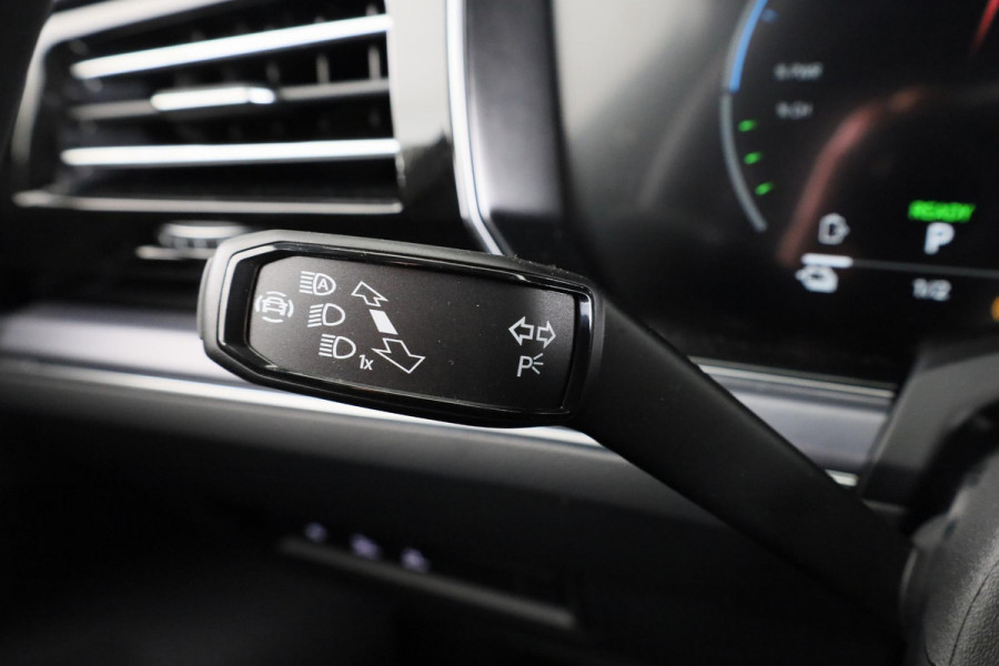 Volkswagen Touareg R 3.0 eHybid 340 kW / 462 pk SUV 8 vesn. Tiptonic Volkswagen Touareg R 3.0 TSI 340 kW / 462 pk SUV 8 vesn. Tiptronic