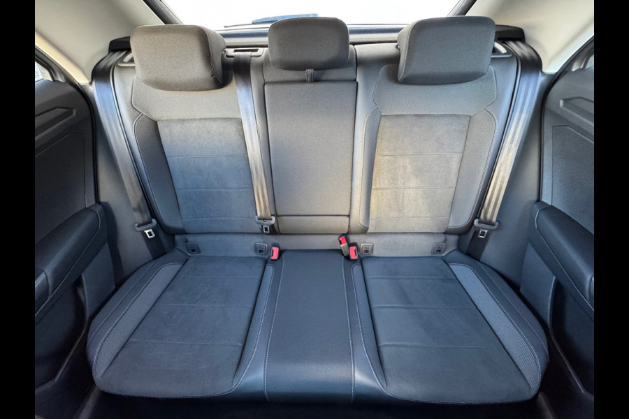 Volkswagen T-Roc 1.0 TSI Style * Matrix Led * Camera * Led * Keyless * Alcantara *