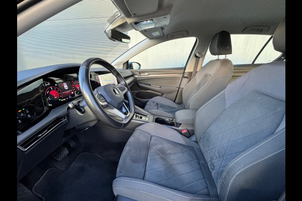 Volkswagen Golf 1.4 eHybrid Style * Camera * Side Assist * Massage * CarPlay *