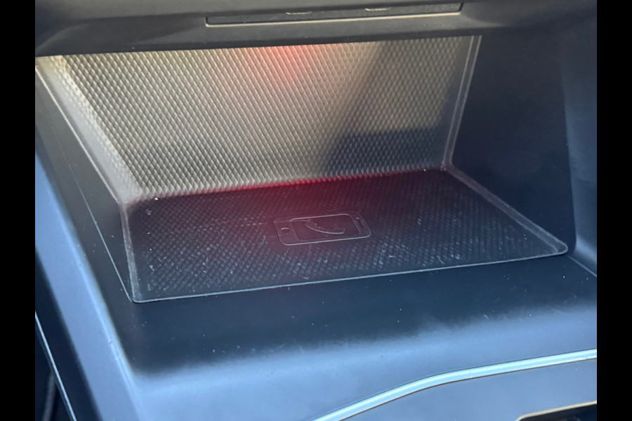 Volkswagen Golf 1.4 eHybrid Style * Camera * Side Assist * Massage * CarPlay *