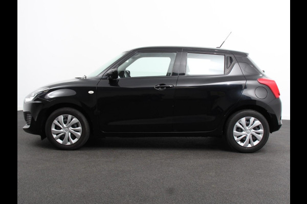 Suzuki Swift 1.2 Club Smart Hybrid | Navigatie | Apple Carplay/Android Auto | Airco | Cruise Control | Lichtmetalen velgen