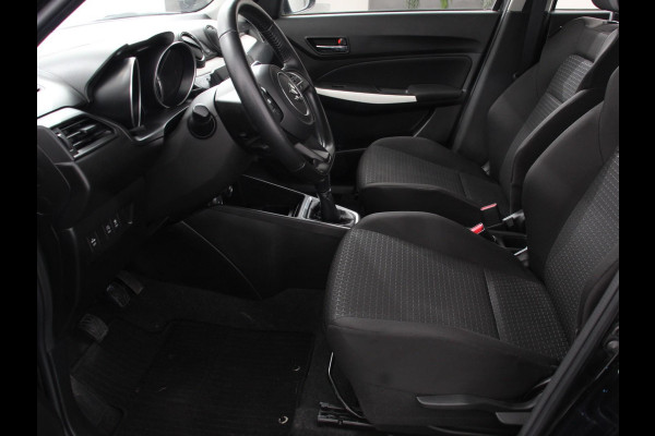 Suzuki Swift 1.2 Club Smart Hybrid | Navigatie | Apple Carplay/Android Auto | Airco | Cruise Control | Lichtmetalen velgen