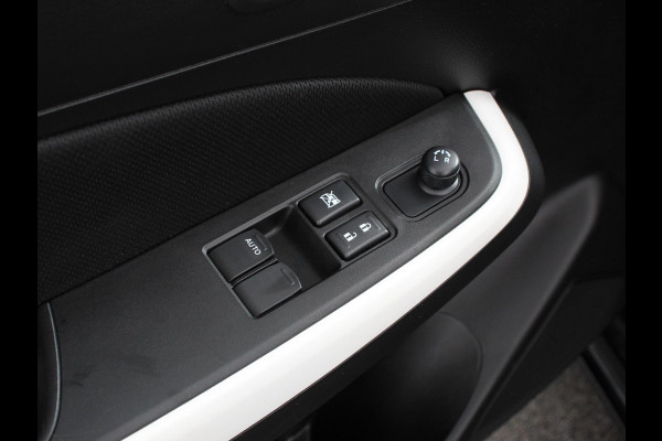 Suzuki Swift 1.2 Club Smart Hybrid | Navigatie | Apple Carplay/Android Auto | Airco | Cruise Control | Lichtmetalen velgen