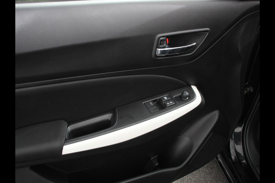 Suzuki Swift 1.2 Club Smart Hybrid | Navigatie | Apple Carplay/Android Auto | Airco | Cruise Control | Lichtmetalen velgen