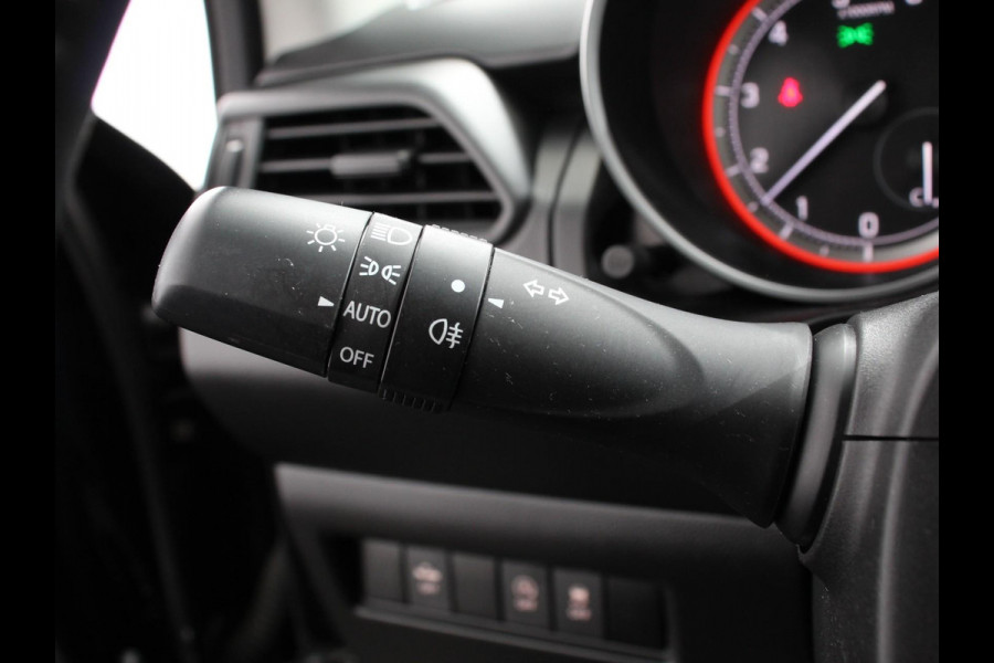 Suzuki Swift 1.2 Club Smart Hybrid | Navigatie | Apple Carplay/Android Auto | Airco | Cruise Control | Lichtmetalen velgen