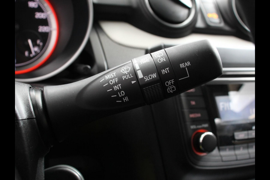 Suzuki Swift 1.2 Club Smart Hybrid | Navigatie | Apple Carplay/Android Auto | Airco | Cruise Control | Lichtmetalen velgen