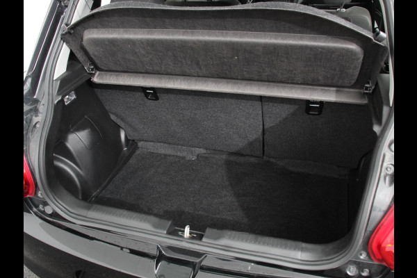 Suzuki Swift 1.2 Club Smart Hybrid | Navigatie | Apple Carplay/Android Auto | Airco | Cruise Control | Lichtmetalen velgen