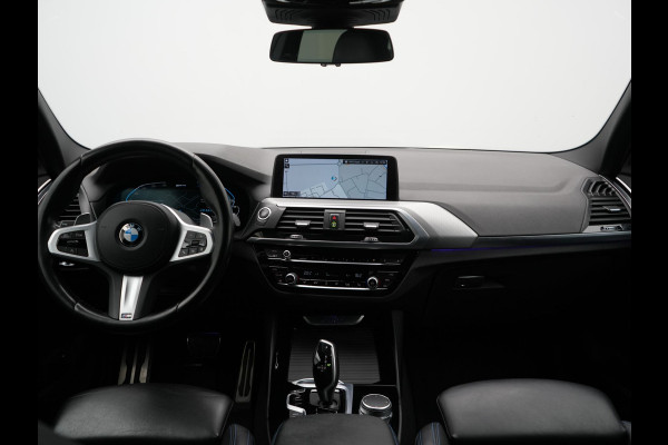 BMW X3 xDrive30e M Sport Plug In Hybrid 293pk Dealer O.H. PHEV | Trekhaak Af Fabriek | Head Up | Sportstoelen Verwarmd | Apple Carplay | Keyless | Blis | Sfeerverlichting | Virtual | Navigatie | DAB |