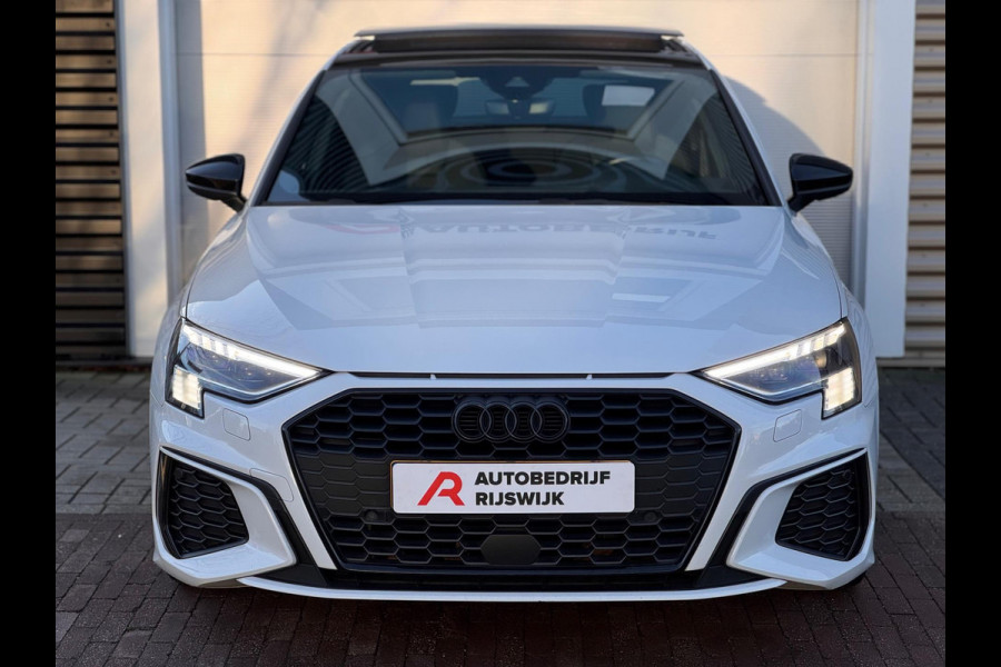 Audi A3 Sportback 35 TFSI S edition Pano/Matrix/Sfeer/AppleCar