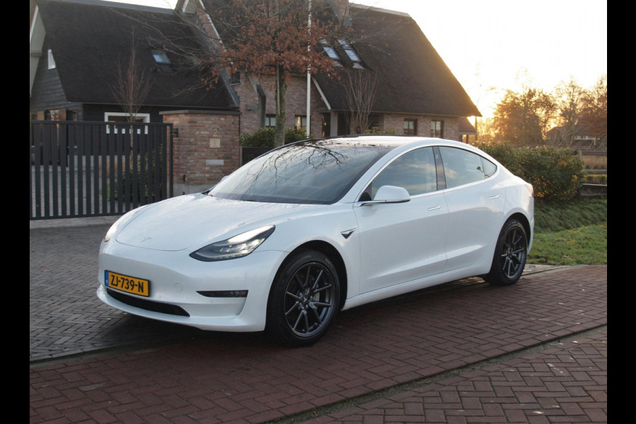Tesla Model 3 Long Range AWD 75 kWh | Full Self-Driving | Panoramadak | Camera | Sfeerverlichting |