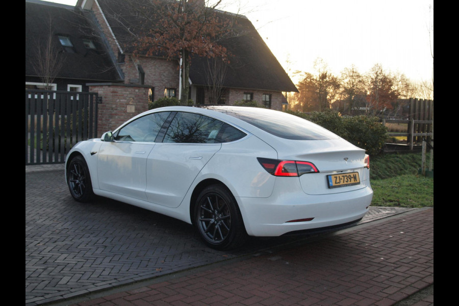 Tesla Model 3 Long Range AWD 75 kWh | Full Self-Driving | Panoramadak | Camera | Sfeerverlichting |