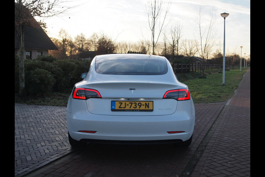 Tesla Model 3 Long Range AWD 75 kWh | Full Self-Driving | Panoramadak | Camera | Sfeerverlichting |