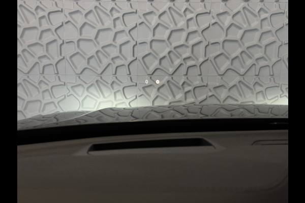 Volvo XC60 2.0 T6 350 PK CREME.LEER PHEV SCHUIFDAK AWD ULTRA BRIGHT LONG RANGE PANO HARMAN/KARDON HEADUP ELEK.KLEP phev . panorama pano