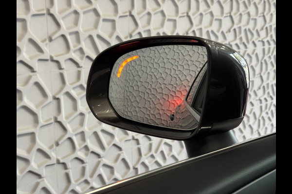 Volvo XC60 2.0 T6 350 PK CREME.LEER PHEV SCHUIFDAK AWD ULTRA BRIGHT LONG RANGE PANO HARMAN/KARDON HEADUP ELEK.KLEP phev . panorama pano