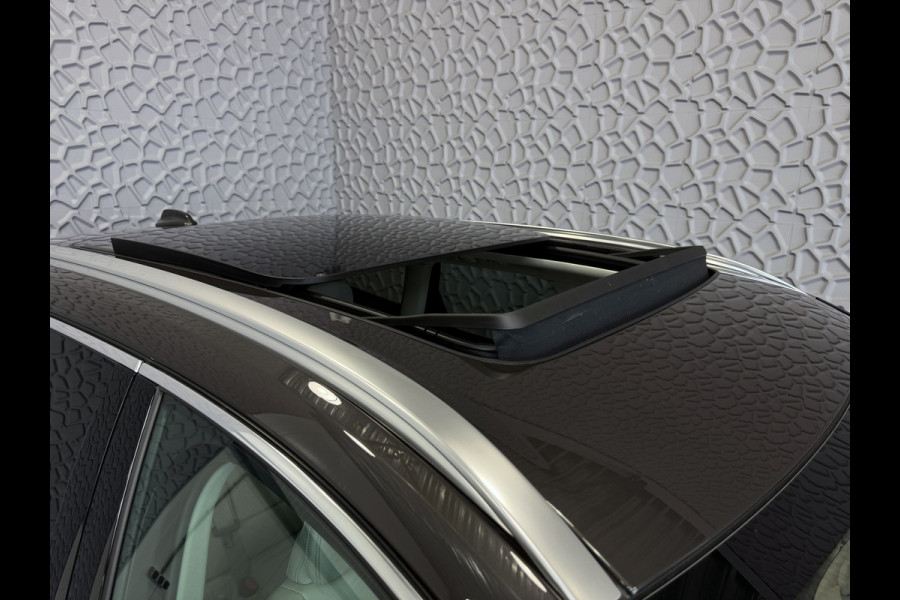 Volvo XC60 2.0 T6 350 PK CREME.LEER PHEV SCHUIFDAK AWD ULTRA BRIGHT LONG RANGE PANO HARMAN/KARDON HEADUP ELEK.KLEP phev . panorama pano