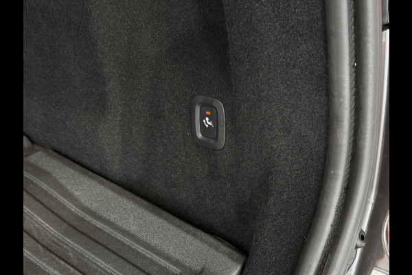 Volvo XC60 2.0 T6 350 PK CREME.LEER PHEV SCHUIFDAK AWD ULTRA BRIGHT LONG RANGE PANO HARMAN/KARDON HEADUP ELEK.KLEP phev . panorama pano