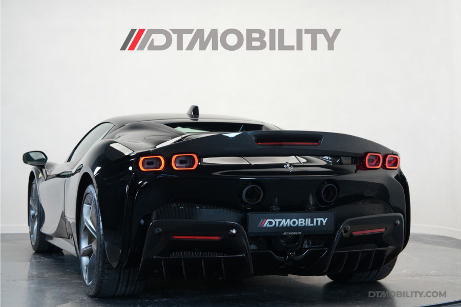 Ferrari SF90 Stradale 4.0 V8 | Assetto Fiorano | Daytona Racing seats |