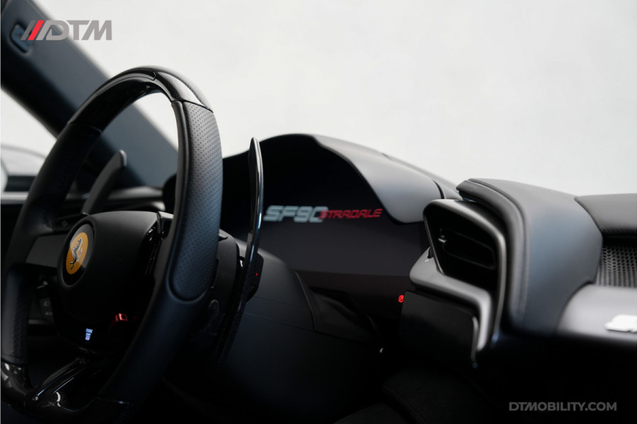 Ferrari SF90 Stradale 4.0 V8 | Assetto Fiorano | Daytona Racing seats |