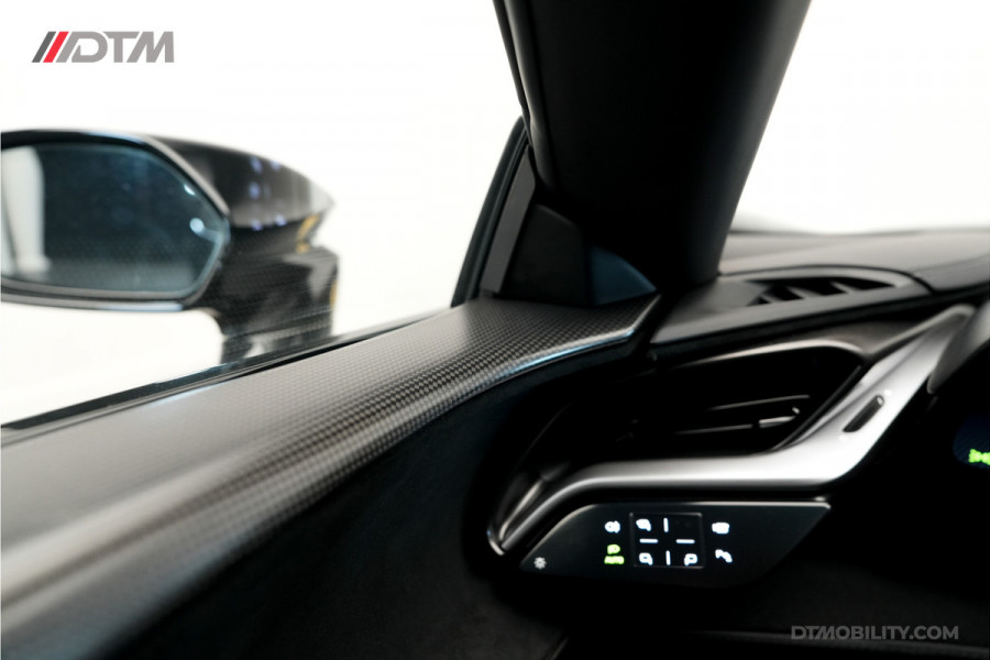 Ferrari SF90 Stradale 4.0 V8 | Assetto Fiorano | Daytona Racing seats |